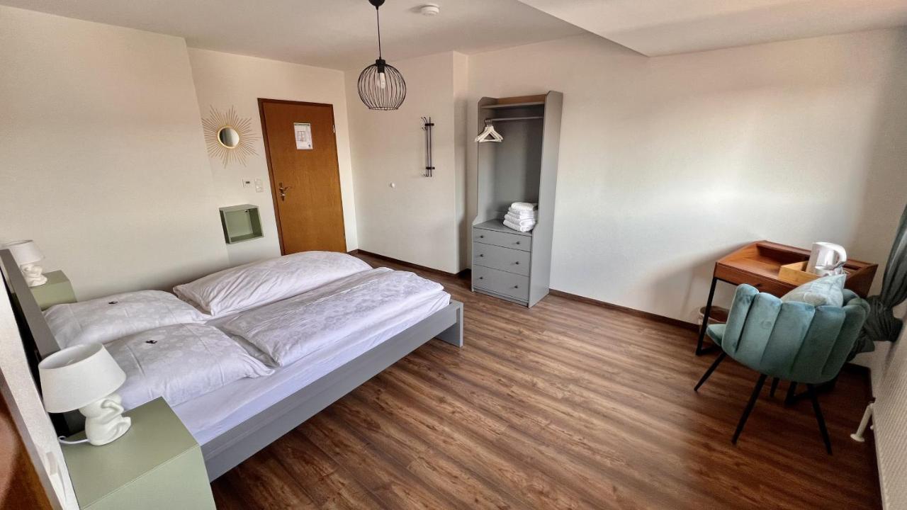 Hotel Sonne Wassertrüdingen エクステリア 写真